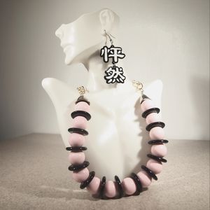 Black & white Necklace/Earrings Set